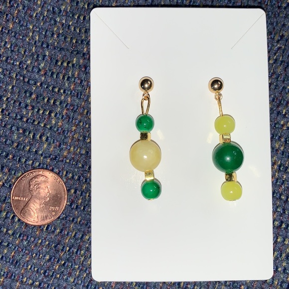 Oregon Ducks 🦆 Themed Handcrafted Earrings - Picture 5 of 10
